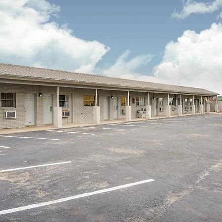 Oyo Hotel Austin Street 기딩스 외부 사진